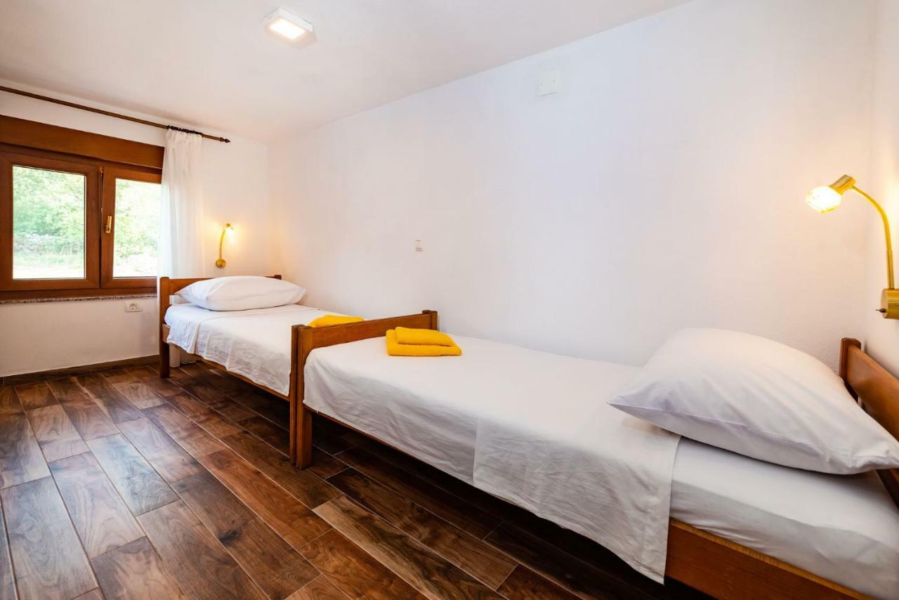 Apartment Adam Stari Grad Kültér fotó