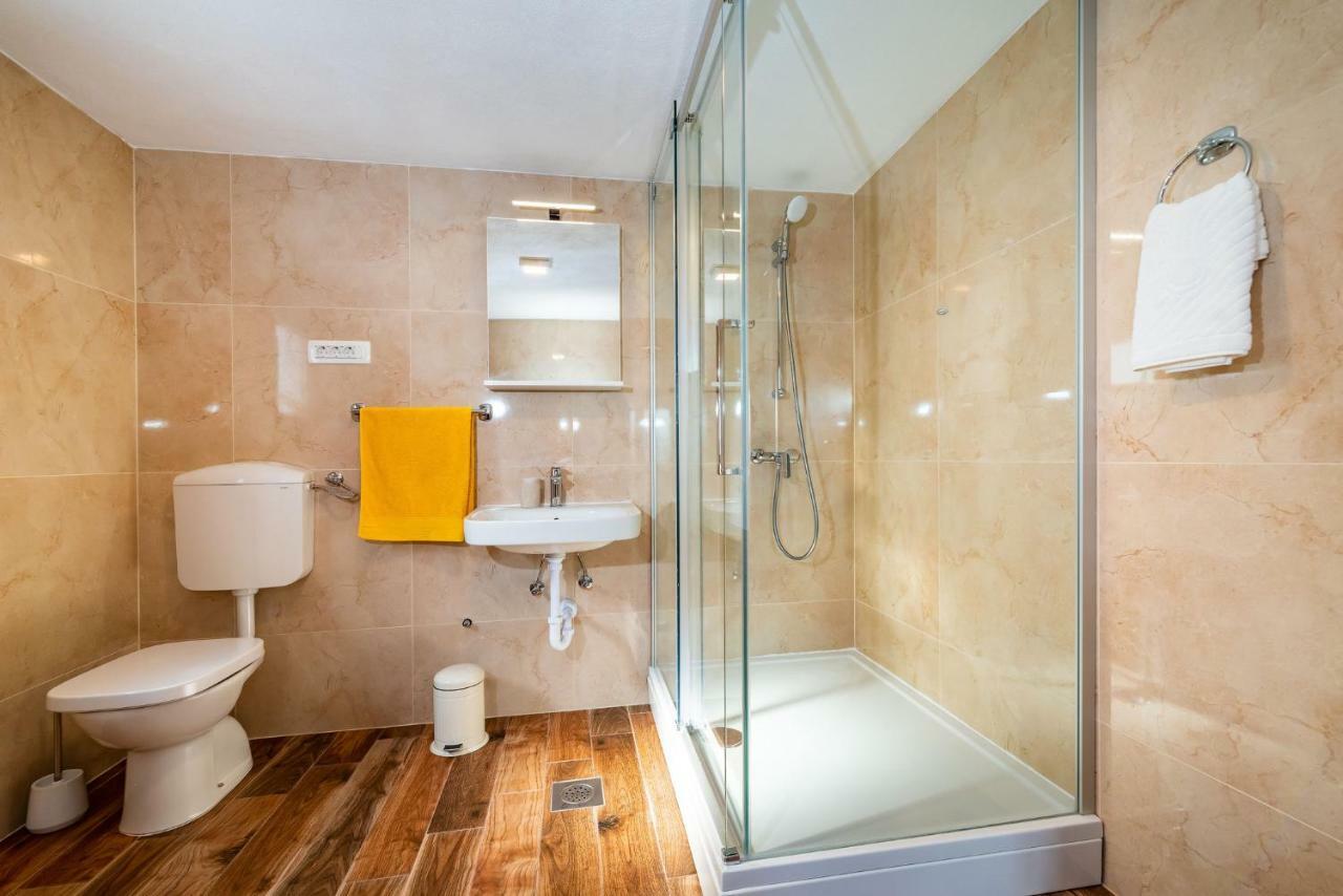 Apartment Adam Stari Grad Kültér fotó