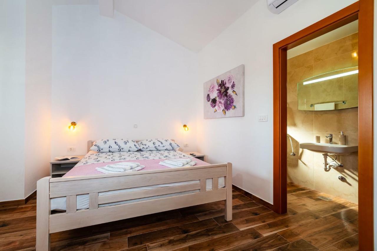 Apartment Adam Stari Grad Kültér fotó